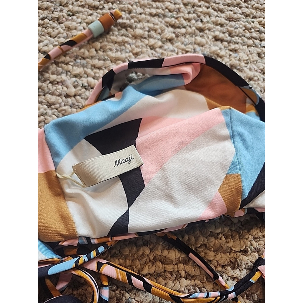 Maaji Swimsuit Top Reversible, Size Large, New Without Tags - Picture 3 of 7